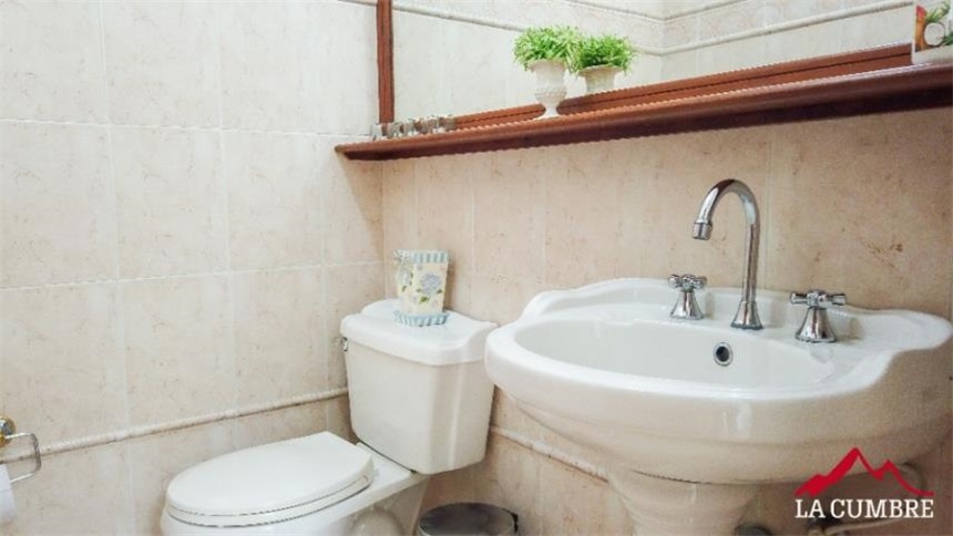 Casa de 4 alcobas en venta en Loma De Las Brujas, Envigado, 256 m² · foto 14 de 24