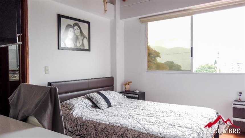 Casa de 4 alcobas en venta en Loma De Las Brujas, Envigado, 256 m² · foto 12 de 24