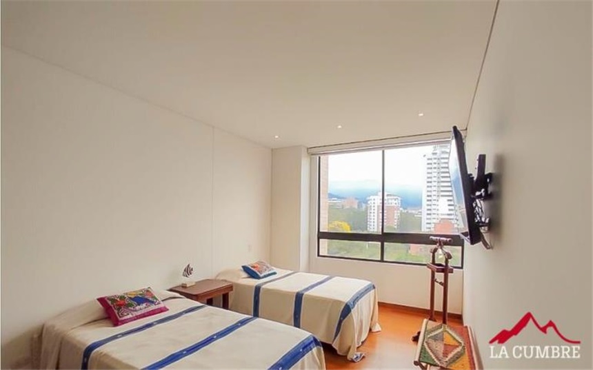 Apartamento de 3 alcobas en venta en Las Lomas, Medellín, 189 m² · foto 13 de 14