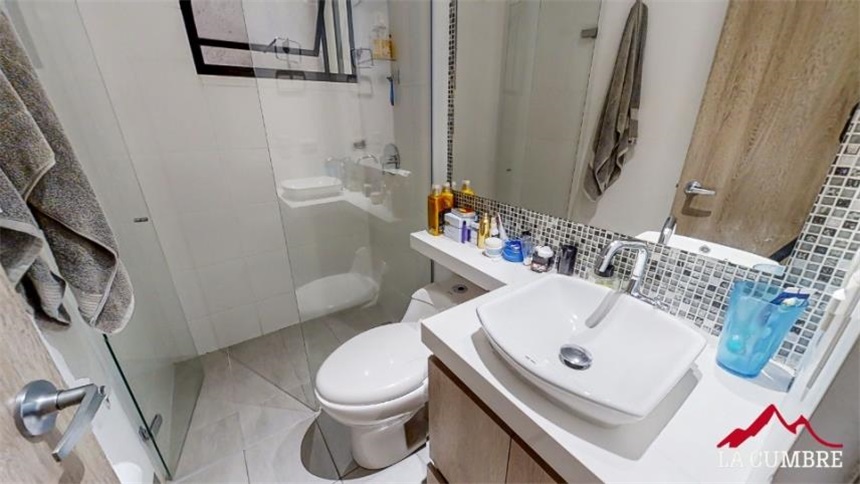 Casa de 3 alcobas en venta en Alto De San Jorge, Envigado, 197 m² · foto 17 de 21