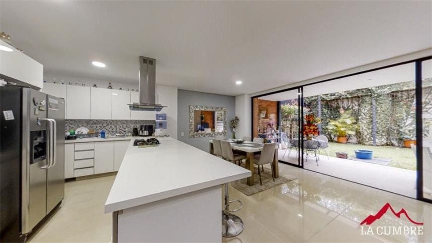 Casa de 3 alcobas en venta en Alto De San Jorge, Envigado, 197 m² · foto 5 de 21