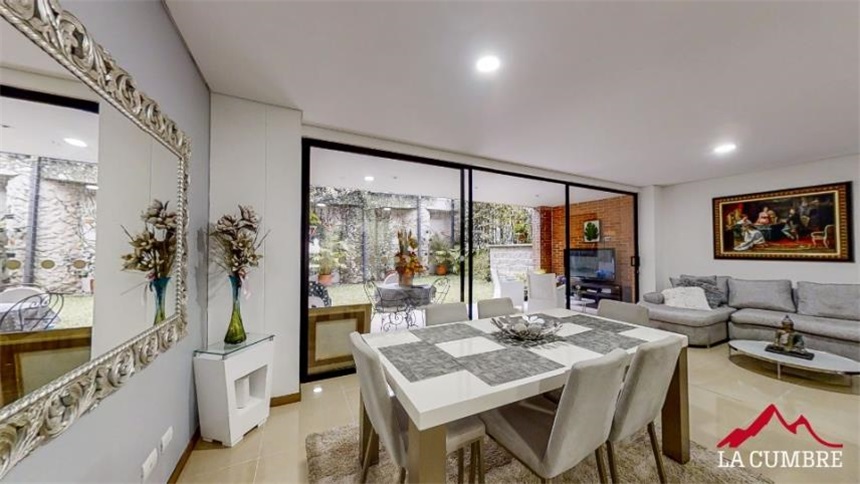 Casa de 3 alcobas en venta en Alto De San Jorge, Envigado, 197 m² · foto 4 de 21