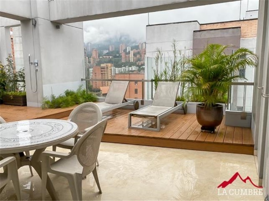 Apartamento de 3 alcobas en venta en El Poblado, Medellín, 387 m² · foto 17 de 18
