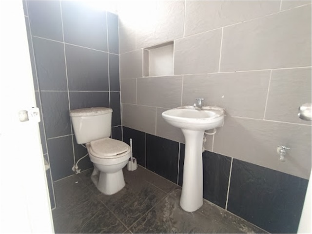 Local en Arriendo - Vista 5