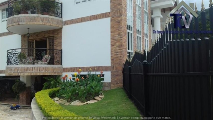 Casa de 6 alcobas en venta en Menzuly, Piedecuesta, 730 m² · foto 2 de 14