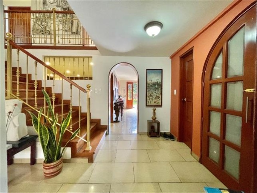 Casa en venta en Niza, Bogotá · foto 2 de 24