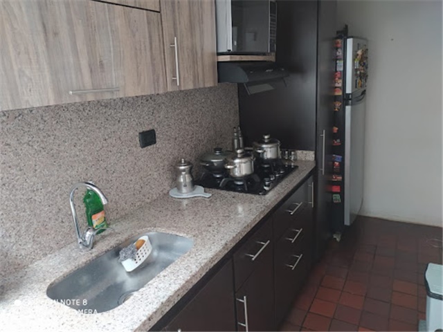 Casa de 6 alcobas en venta en Las Dos Avenidas Et. I, Bogotá, 249 m² · foto 11 de 21
