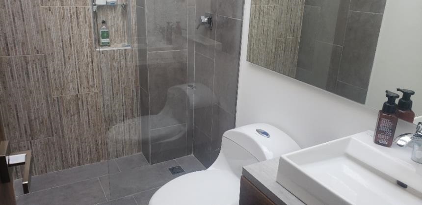 Casa de 5 alcobas en venta en Escobero, Envigado, 584 m² · foto 18 de 24