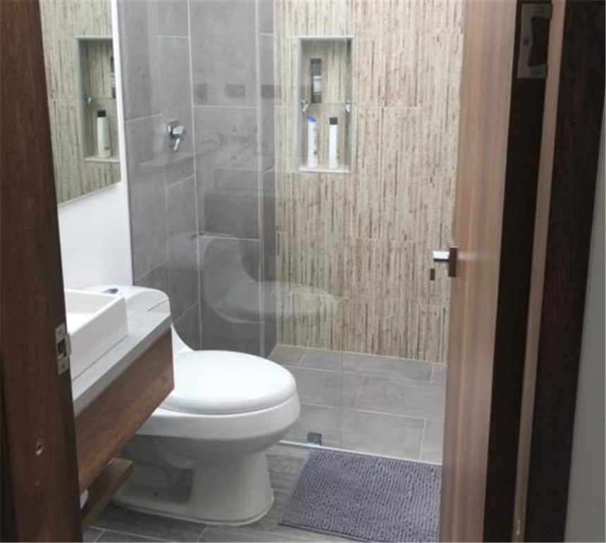 Casa de 5 alcobas en venta en Escobero, Envigado, 584 m² · foto 8 de 24