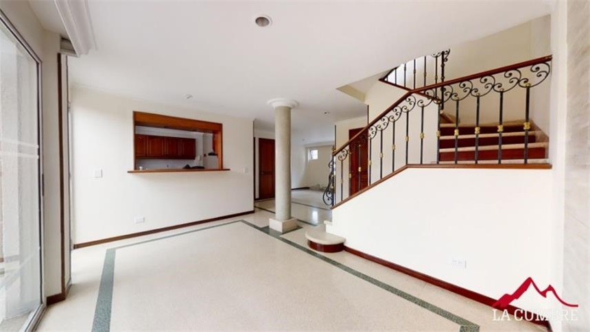 Casa en venta en La Abadia, Envigado · foto 2 de 19