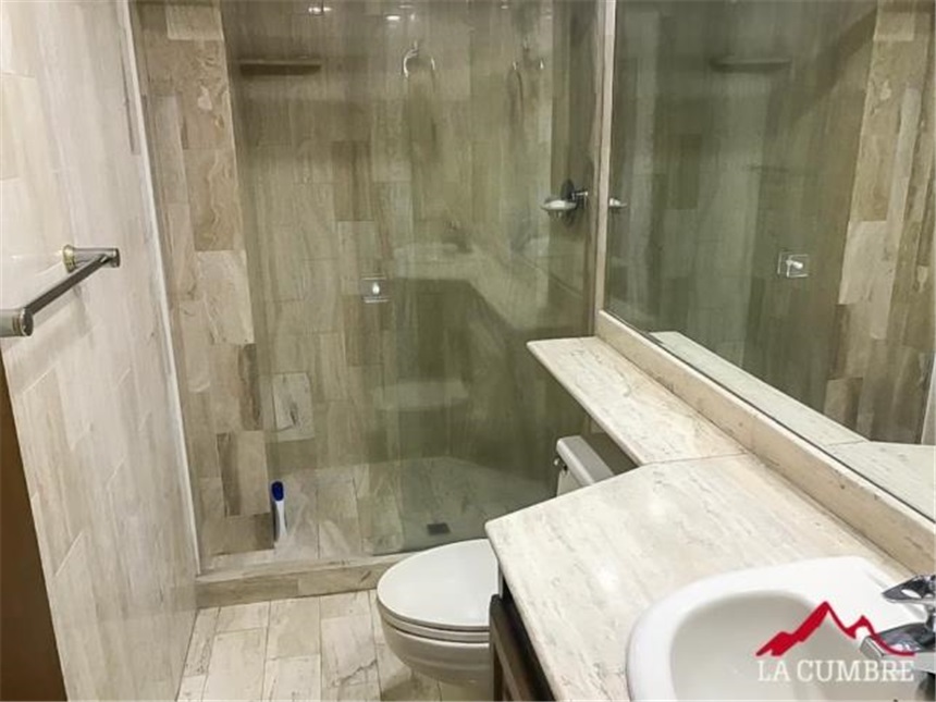 Apartamento de 3 alcobas en venta en Vía Las Palmas, Medellín, 227 m² · foto 12 de 20