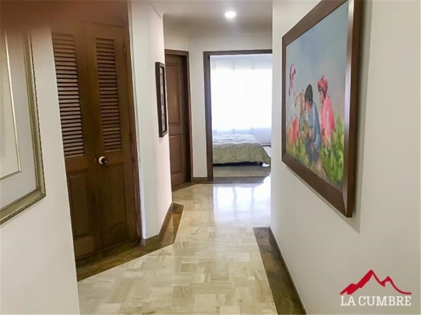 Apartamento de 3 alcobas en venta en Vía Las Palmas, Medellín, 227 m² · foto 8 de 20