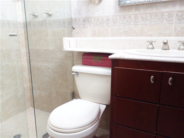 Casa de 3 alcobas en venta en Loma De Las Brujas, Envigado, 138 m² · foto 17 de 18