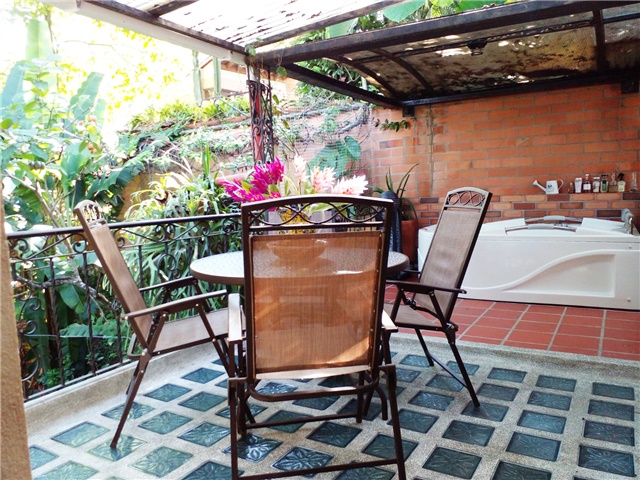 Casa de 3 alcobas en venta en Loma De Las Brujas, Envigado, 138 m² · foto 18 de 18