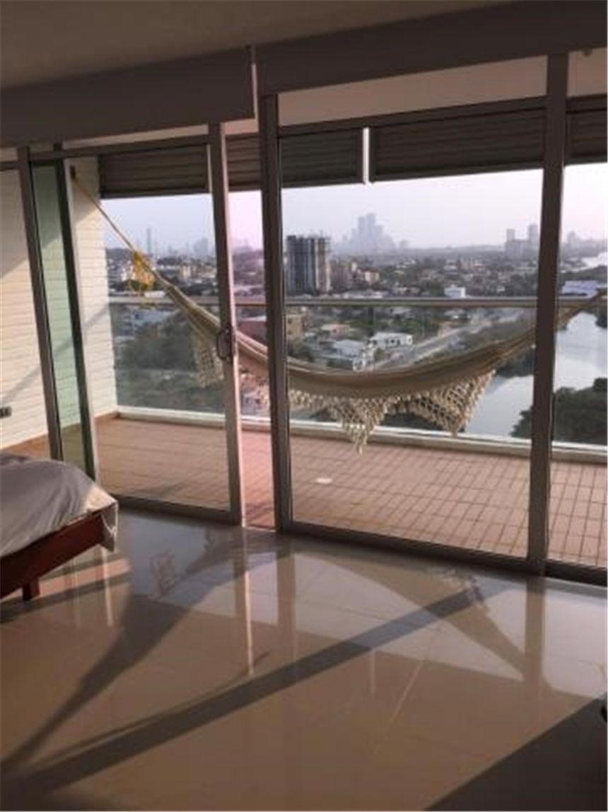 Apartamento de 4 alcobas en venta en Los Santanderes, Cartagena, 252 m² · foto 9 de 24