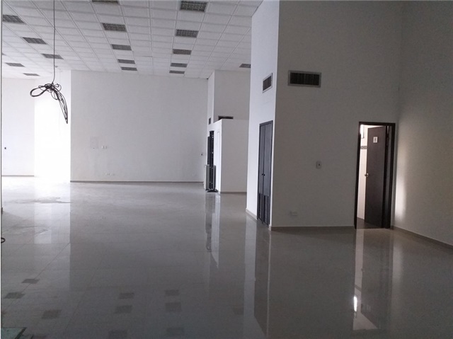 Local en Arriendo - Vista 2