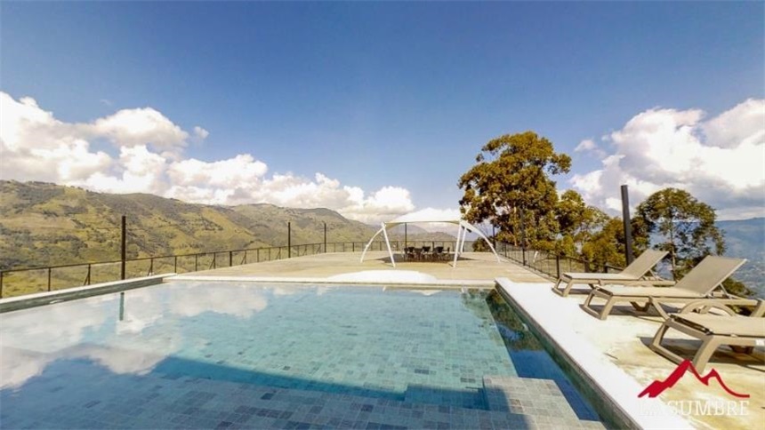 Casa de 6 alcobas en venta en Simon Bolivar Sb (Andina), Copacabana, 700 m² · foto 16 de 24