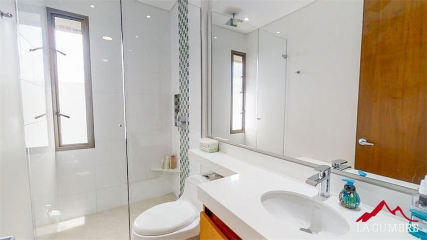 Apartamento de 3 alcobas en venta en El Poblado, Medellín, 320 m² · foto 15 de 23