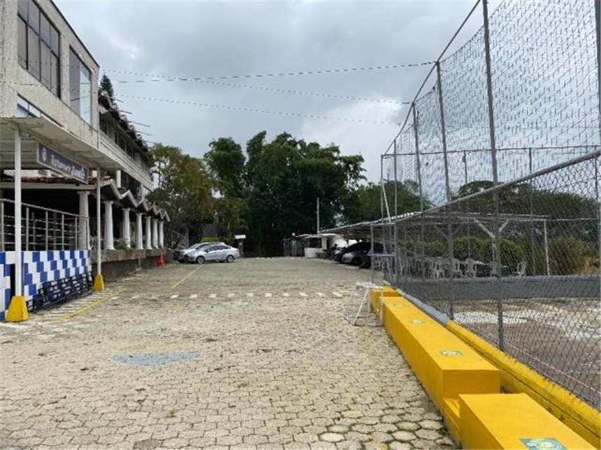 Edificio en venta en Loma El Atravesado, Envigado, 4556 m² · foto 6 de 22