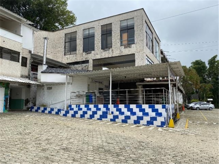 Edificio en venta en Loma El Atravesado, Envigado, 4556 m² · foto 14 de 22
