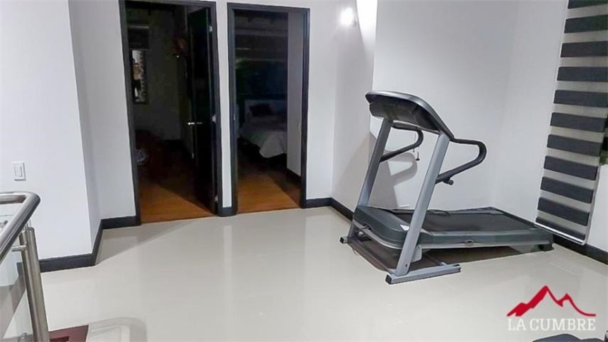 Casa de 3 alcobas en venta en Cumbres, Envigado, 188 m² · foto 7 de 11