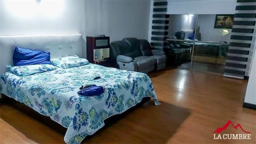 Casa de 3 alcobas en venta en Cumbres, Envigado, 188 m² · foto 8 de 11