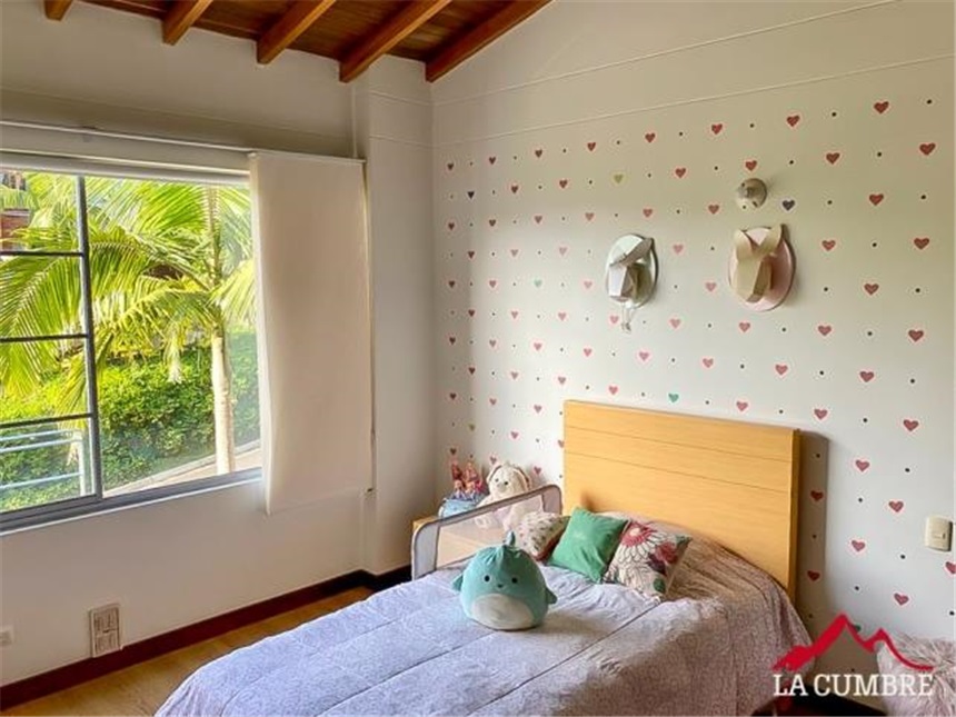 Casa de 4 alcobas en venta en San Lucas, Medellín, 246 m² · foto 18 de 19
