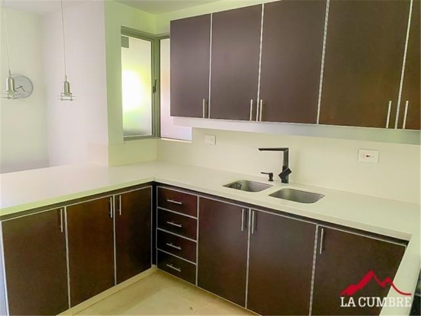 Casa de 4 alcobas en venta en San Lucas, Medellín, 246 m² · foto 9 de 19