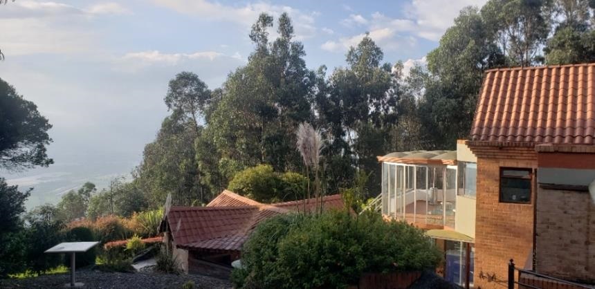 Casa de 5 alcobas en venta en Fusca, Bogotá · foto 3 de 24
