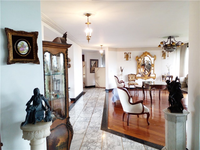 Apartamento de 3 alcobas en venta en El Diamante 2, Medellín, 340 m² · foto 3 de 19