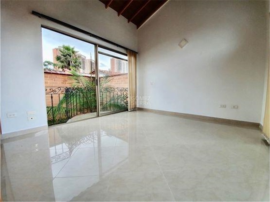 Casa de 5 alcobas en venta en Ub Cortijo De San Jose, Sabaneta, 354 m² · foto 15 de 23