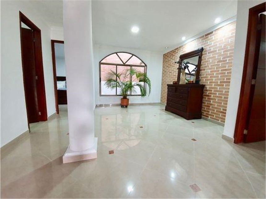 Casa de 5 alcobas en venta en Ub Cortijo De San Jose, Sabaneta, 354 m² · foto 16 de 23