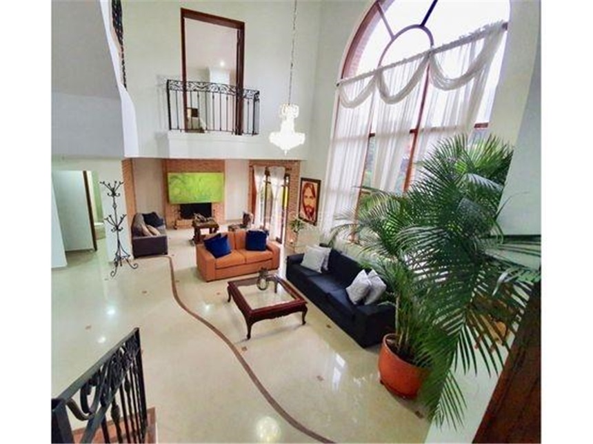 Casa de 5 alcobas en venta en Ub Cortijo De San Jose, Sabaneta, 354 m² · foto 4 de 23