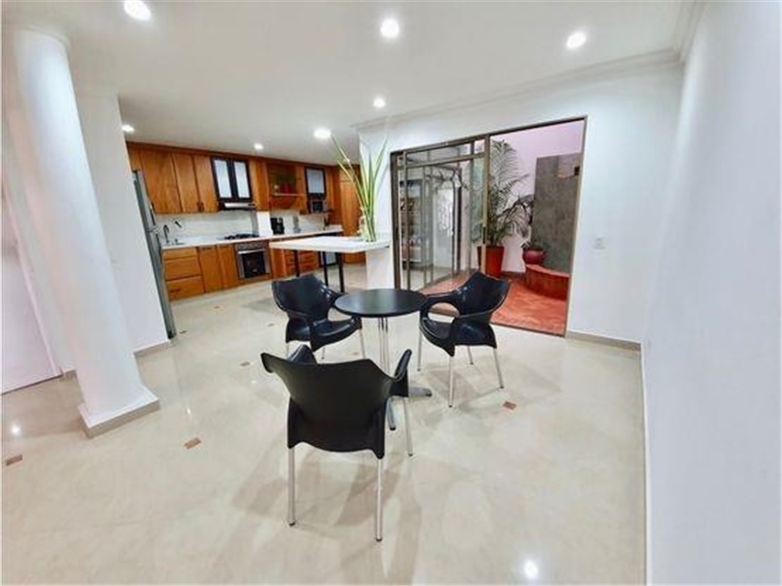 Casa de 5 alcobas en venta en Ub Cortijo De San Jose, Sabaneta, 354 m² · foto 8 de 23