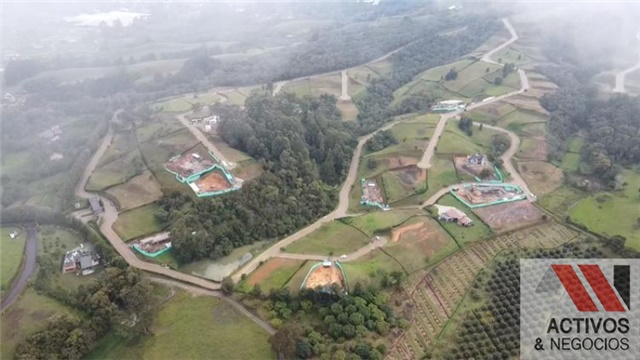 Lote en venta en Rionegro, 2075 m² · foto 2 de 6