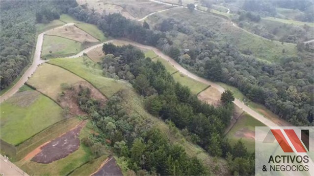 Lote en venta en Rionegro, 2075 m² · foto 4 de 6