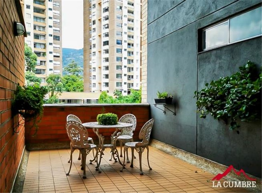 Apartamento en venta en Loma De Las Brujas, Envigado · foto 10 de 11