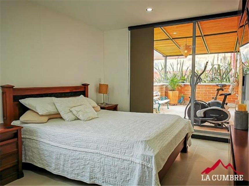 Apartamento en venta en Loma De Las Brujas, Envigado · foto 9 de 11