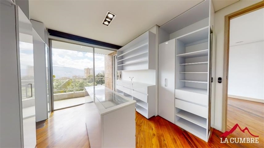 Apartamento de 4 alcobas en venta en El Poblado, Medellín, 400 m² · foto 15 de 24