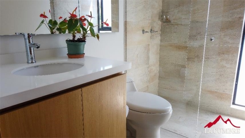 Apartamento de 3 alcobas en venta en El Diamante No. 2, Medellín, 196 m² · foto 17 de 22