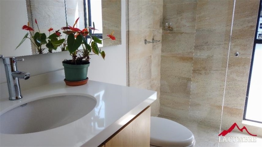 Apartamento de 3 alcobas en venta en El Diamante No. 2, Medellín, 196 m² · foto 18 de 22