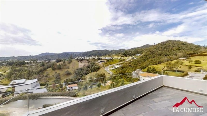 Casa de 3 alcobas en venta en Santa Catalina, Envigado, 360 m² · foto 17 de 18