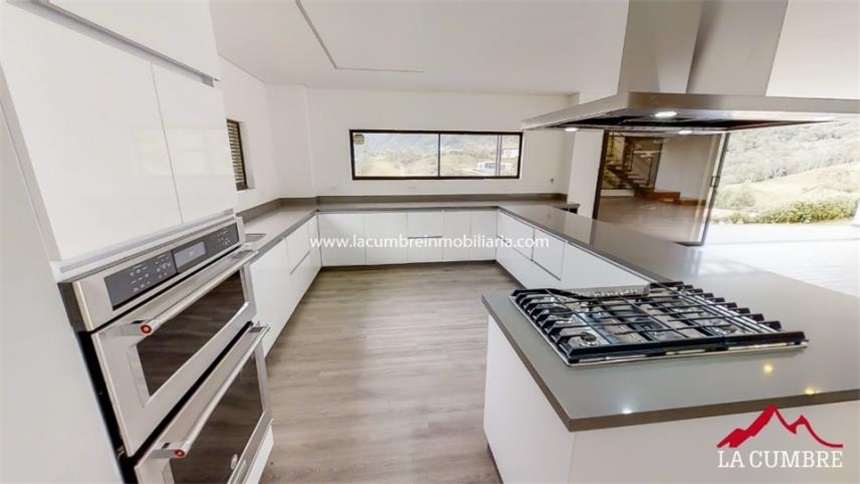 Casa de 3 alcobas en venta en Santa Catalina, Envigado, 360 m² · foto 6 de 18