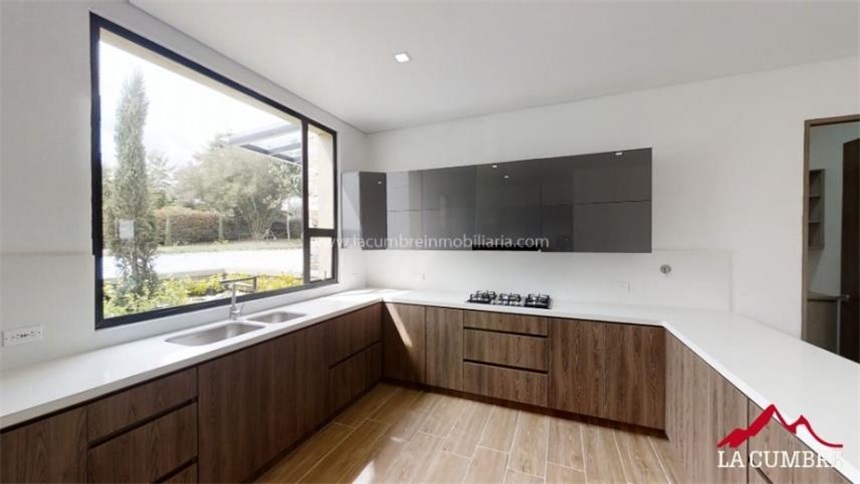 Casa de 3 alcobas en venta en Llano Grande, Rionegro, 420 m² · foto 10 de 18