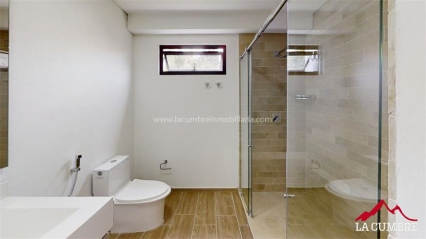 Casa de 3 alcobas en venta en Llano Grande, Rionegro, 420 m² · foto 15 de 18