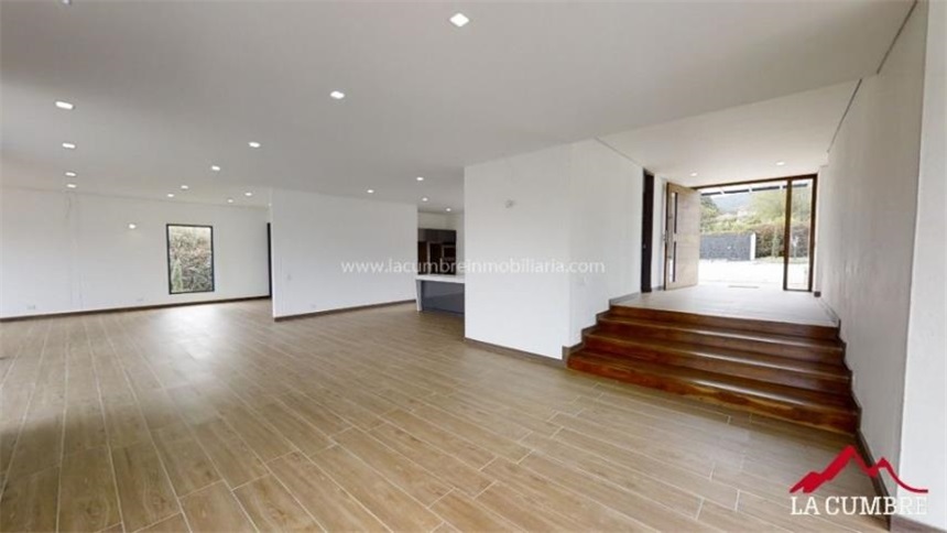 Casa de 3 alcobas en venta en Llano Grande, Rionegro, 420 m² · foto 12 de 18