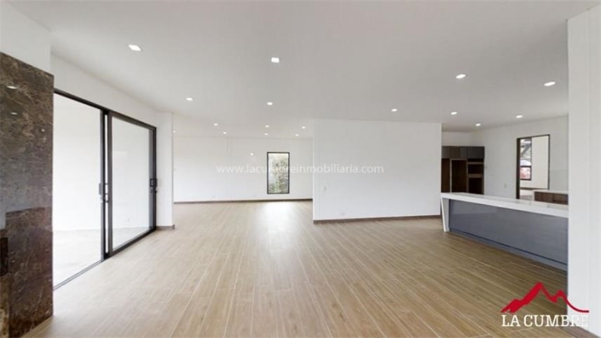 Casa de 3 alcobas en venta en Llano Grande, Rionegro, 420 m² · foto 7 de 18