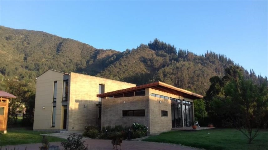Casa de 3 alcobas en venta en El Abra, Cota, 234 m² · foto 2 de 23
