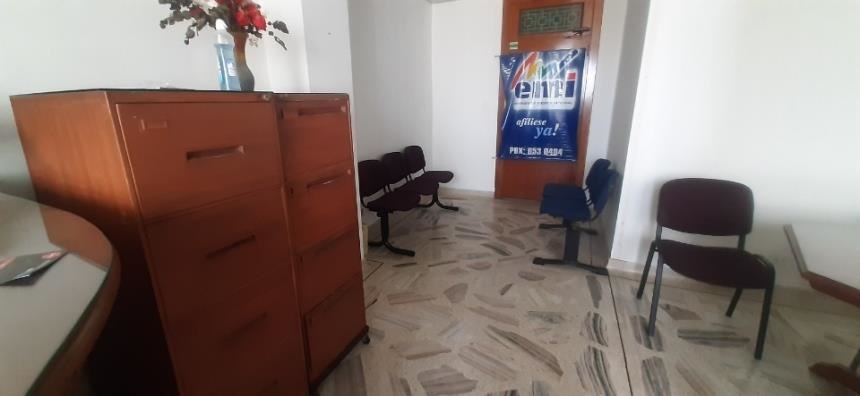 Oficina en Arriendo - Más
