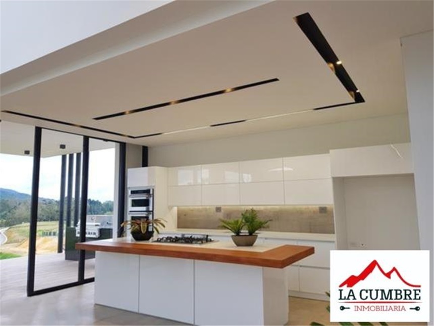 Casa de 4 alcobas en venta en Las Palmas, Envigado, 500 m² · foto 4 de 16
